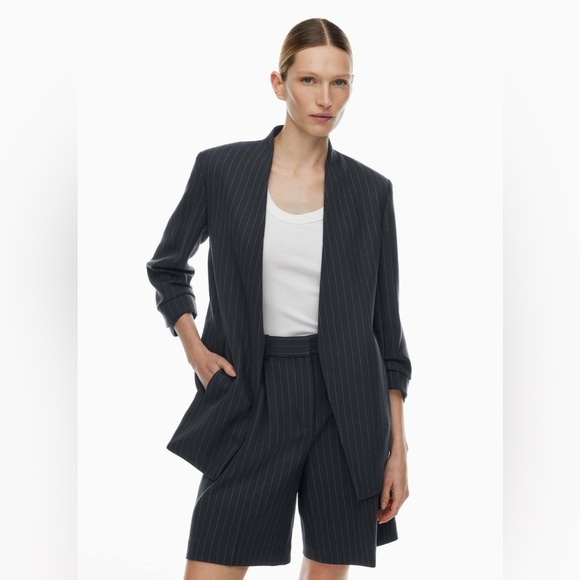Aritzia Wilfred New Power Blazer Navy Blue Pinstripe Size 12 - Picture 2 of 12